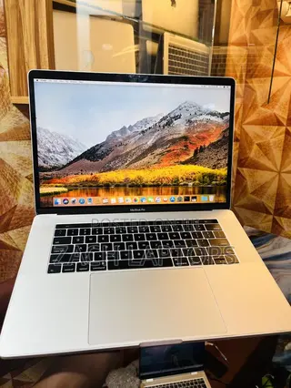 Laptop Apple MacBook 2017 16GB Intel Core i7 SSD 512GB