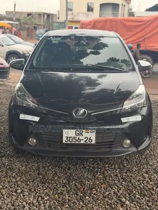 Toyota Vitz 2016 Black