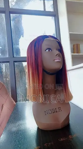 Beautiful 2 Tone Hairs