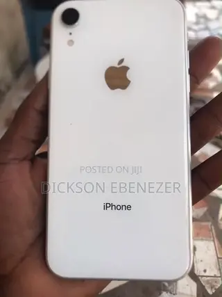 Apple iPhone XR 64 GB White