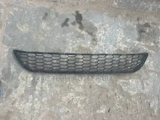 Nissan Sentra 2016 2017 2018 Bumper Down Grille Shells