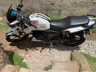 TVS Apache 180 RTR 2024 White