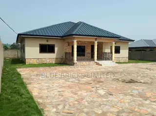 3bdrm House in Royal Senchi, Asuogyaman for sale
