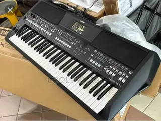Yamaha PSR - SX600