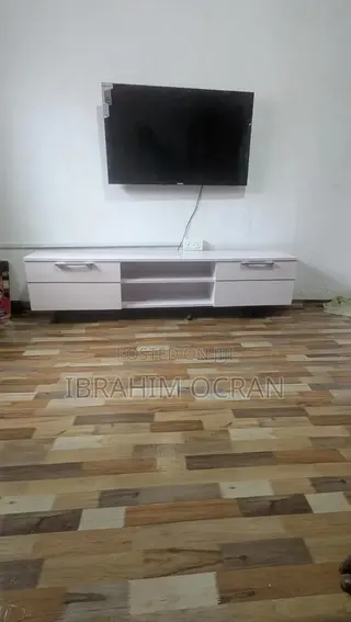 TV Stand Made With Laminated Board With Very Good Finishes