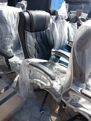 Adjustable Office Swivel Chair