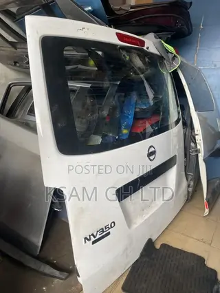 Nissan Caravan NV 350 Boot and Doors