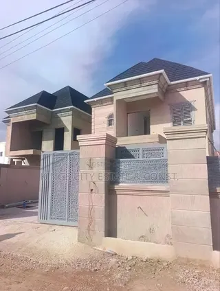 3bdrm House in Ayawaso, Pokuase for sale