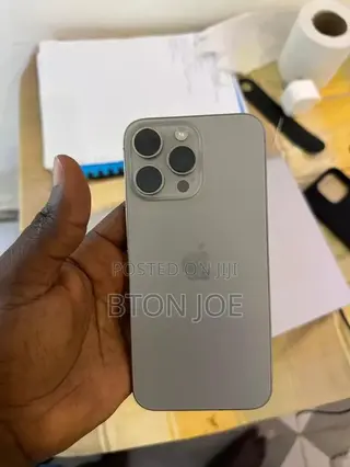 Apple iPhone 15 Pro Max 256 GB Gray
