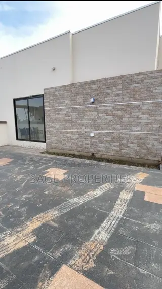 3bdrm House in Arthur'S Court, Nmai-Dzorn for sale