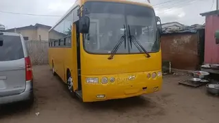 Hyundai Aero Town 2016 Yellow