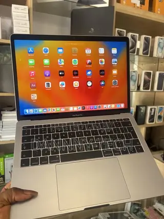 Laptop Apple MacBook Pro 2017 8GB Intel Core i5 SSD 128GB