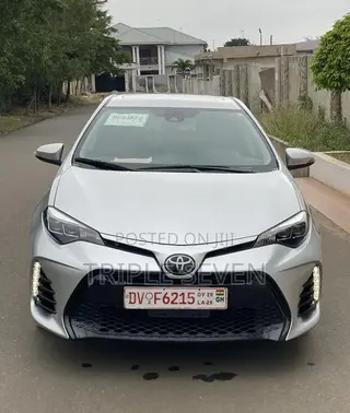 Toyota Corolla XSE (1.8L 4cyl 2A) 2019 Silver