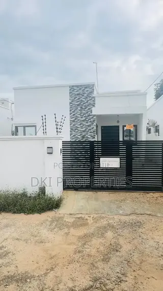 2bdrm House in Dki Properties, Sakumono for sale