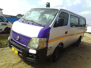 Nissan Caravan (Urvan) 2013 Grey