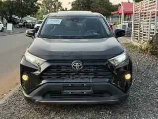 Toyota RAV4 XLE Premium AWD 2023 Black
