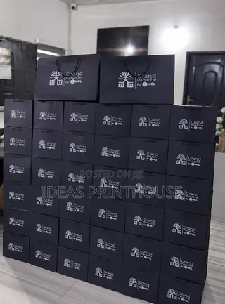 Luxury Custom Paper Bags - Make Your Brand Stand Out