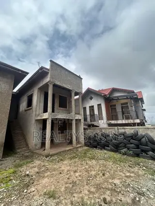3bdrm House in Kwabenya, Accra Metropolitan for sale