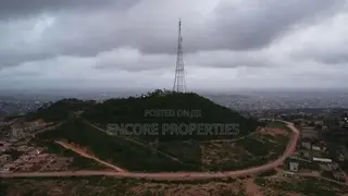 Land in Kwabenya