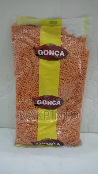Whole Red Lentils. Green Lentils