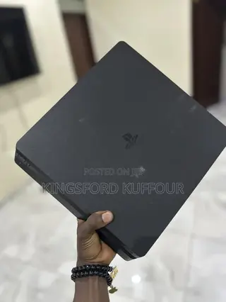 Sony Play Station 4 6 Solid Games Already Install