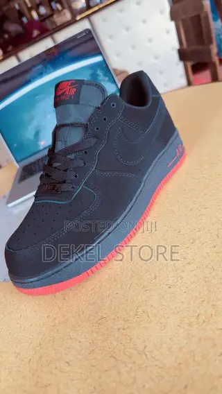 Nike Air Force 1 Black & Red