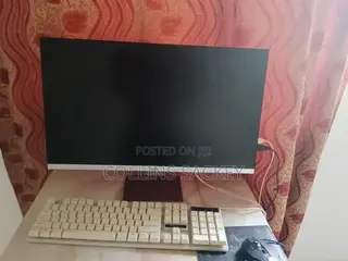 Desktop Computer 128GB SSHD (Hybrid) 140GB