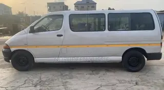 Toyota HiAce 2002 Silver