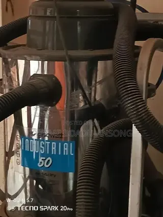 Commercial Vacuum Cleaner