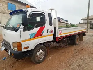 Hyundai Mighty 2