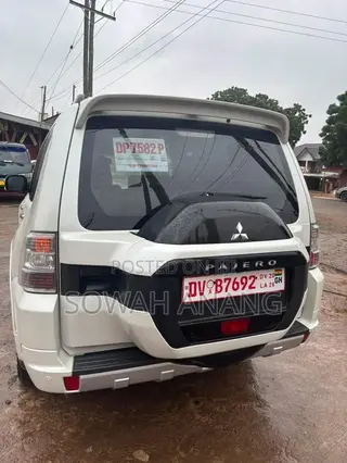 Mitsubishi Pajero 2020 White