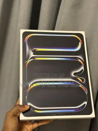 New Apple iPad Pro 13 (2025) 256 GB Black