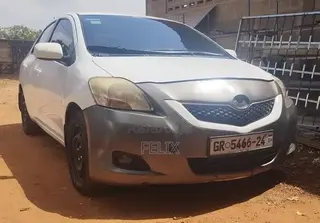 Toyota Yaris 2012 White