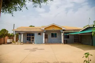5 Bedroom Apartment
