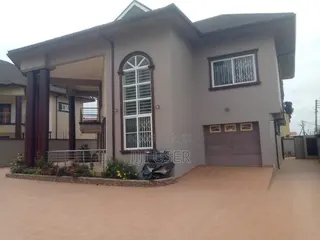 5bdrm House in Ashomang Estate for sale