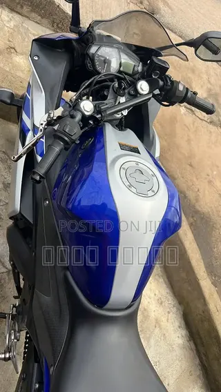 Honda CBR 2015 Blue