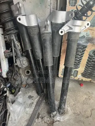 Range Rover Velar Back Shocks