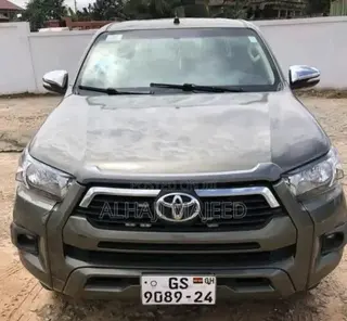 Toyota Hilux 2.5 D-4D 4X4 SRX 2012 Gray