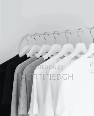 Gildan Plain Tees