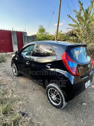 Hyundai Eon 2012 Black
