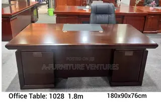Executive Office Table 1.8 (180 X 90 X 76cm)