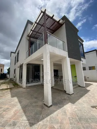 5bdrm Duplex in Ma Developments, CFC Estates for sale