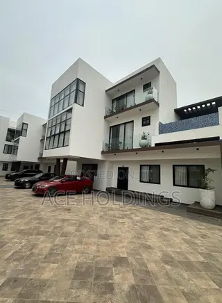 Furnished 4bdrm Townhouse / Terrace in Adjiringanor, East Legon