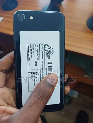 Apple iPhone SE (2022) 64 GB Black