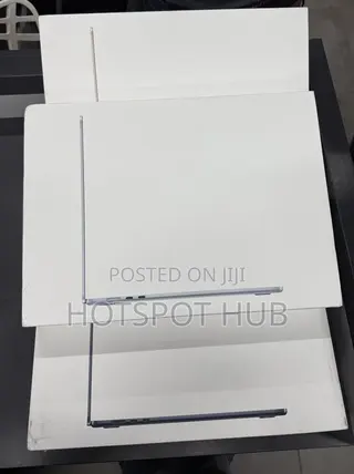 New Laptop Apple MacBook Air 16GB Apple M4 SSD 256GB