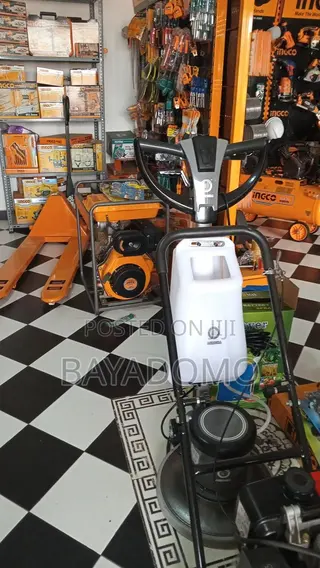 Cleaning/Blushing Machine