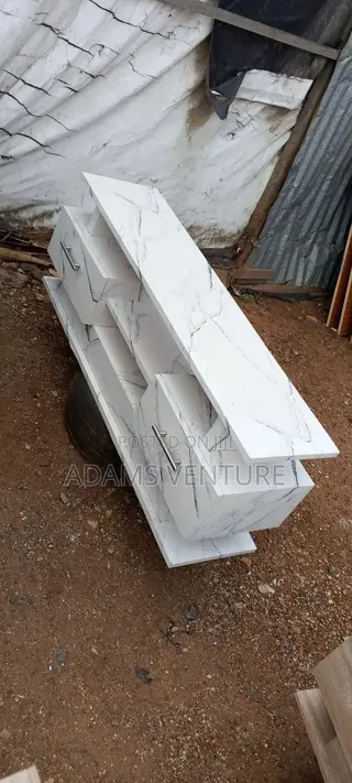 Nice Whit 4feet TV Stand for Sell