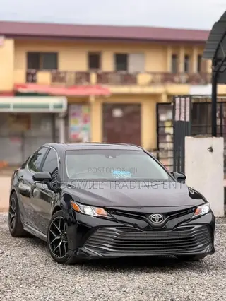 Toyota Camry SE FWD (2.5L 4cyl 8AM) 2018 Black