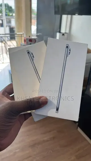 New Apple iPhone Air 256 GB Silver