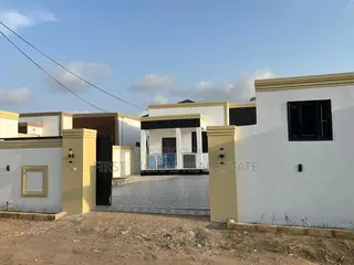 3bdrm House in First Digital Real, Awutu Senya East Municipal for sale